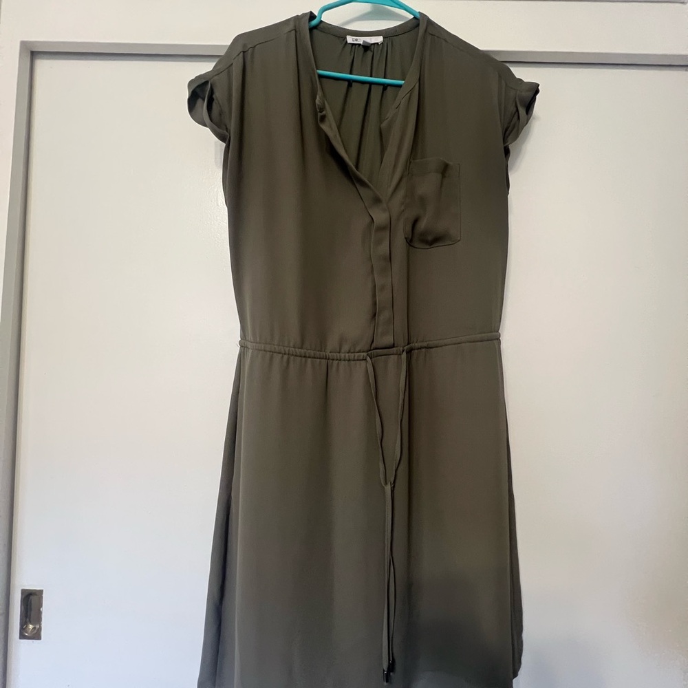 DR2 Green Cap Sleeve Sheath Dress